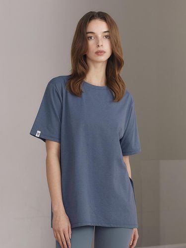 Refresh Air Oversized Fit Short Sleeve - REINAMORA - Modalova