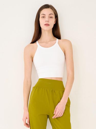 Essential Crop Tank Top Light Fit _White - REINAMORA - Modalova