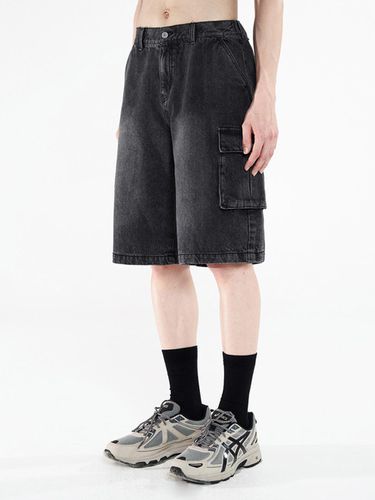 Sandwashing Cargo Denim Half Pants - BLACK - ODD STUDIO - Modalova