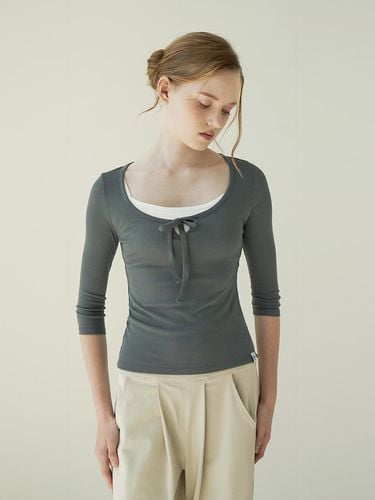 Shell string U-neck 7 sleeve T-shirt_balsam green - REINAMORA - Modalova