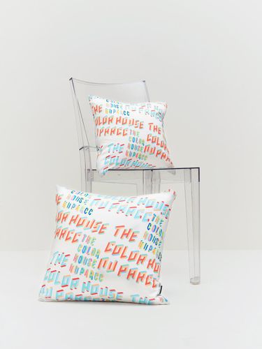 Slogan printed cushion 002 - NU PARCC - Modalova