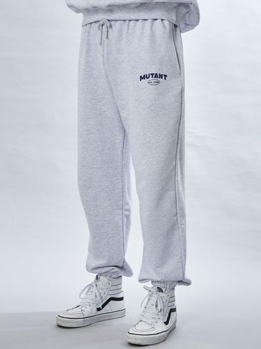 SIGNATURE JOGGER WIDE SWEAT PANTS () - MUTZ - Modalova