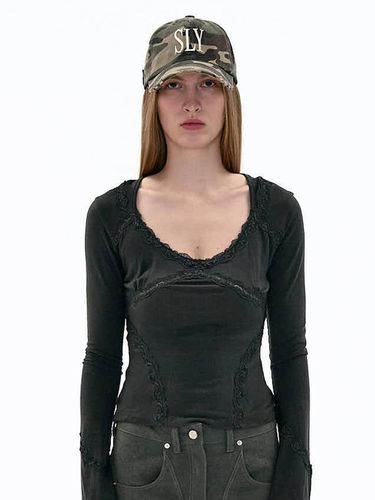 LACE TRIMMED TOP (KHAKI) - 2000 Archives - Modalova