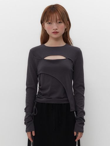 CUT OUT LAYERED TOP [CHARCOAL] - TUOMIO - Modalova