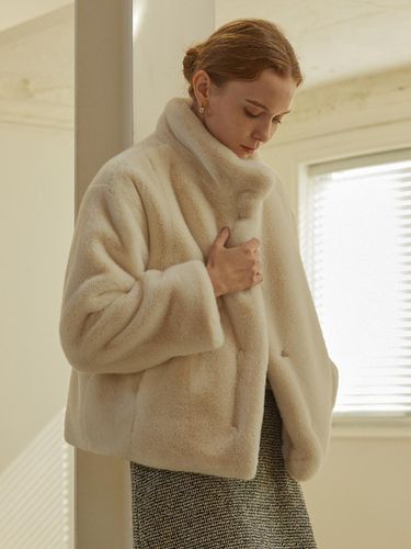 CAROL ECO FUR JACKET (2colors) - MangoManyPlease - Modalova