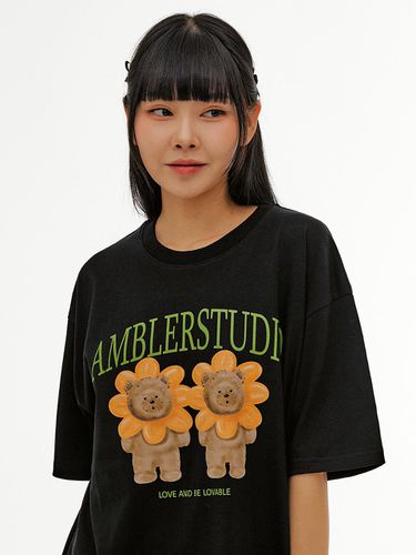 Flower bear Over fit T Shirts AS1120 (Black) - AMBLER - Modalova