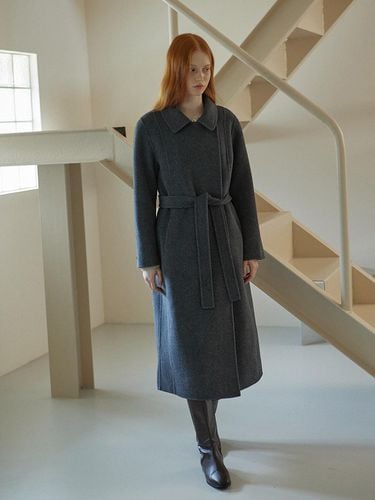 WAVE HANDMADE COAT_CHARCOAL - YUPPE - Modalova