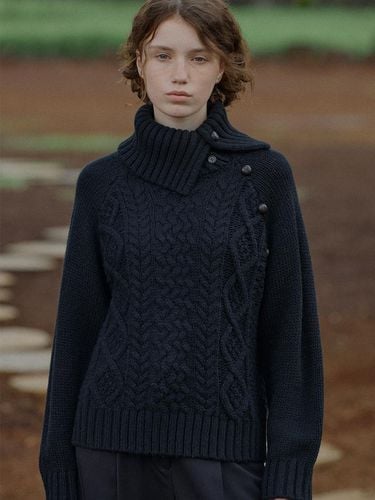 TURTLENECK CABLE KNIT [BLACK] - FOLNUA - Modalova