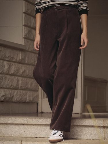 Cozy straight fit corduroy pants_Brown - KNOWN BETTER - Modalova