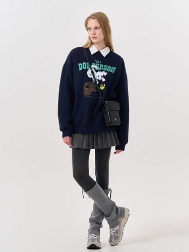 Puppy Oversized Fit Napping Sweatshirt [NAVY] / SB - GENERAL IDEA - Modalova