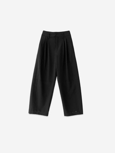 TWO WAY SLIT PANTS - BLACK - LA KOSMO - Modalova