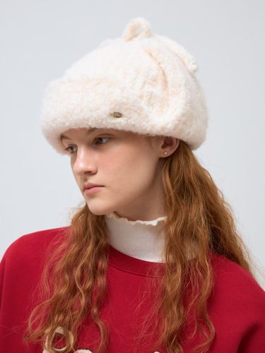 Boucle earflap beanie - White - DEPOUND - Modalova