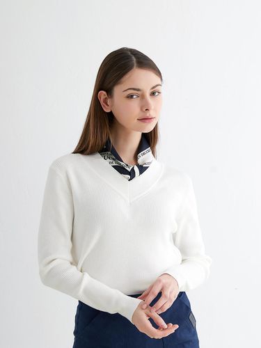 Emblem V-neck knit WH - nitina - Modalova