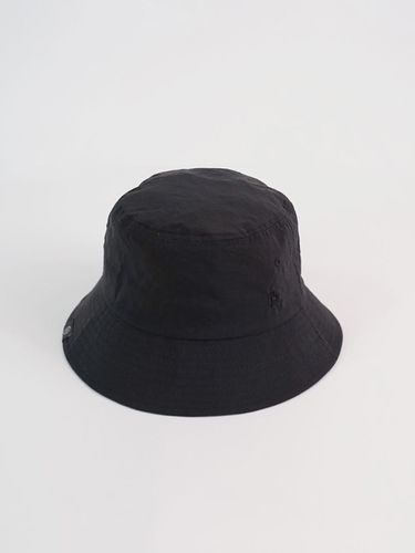 Simple embroidered bucket hat BK - nitina - Modalova