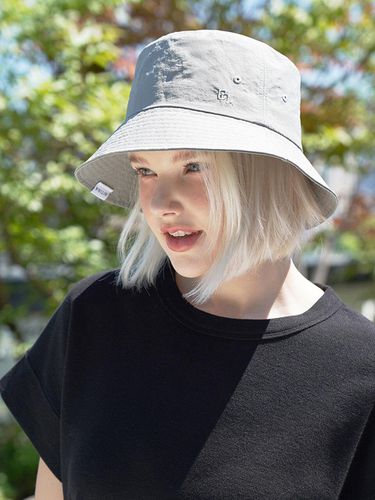 Simple embroidered bucket hat KA - nitina - Modalova