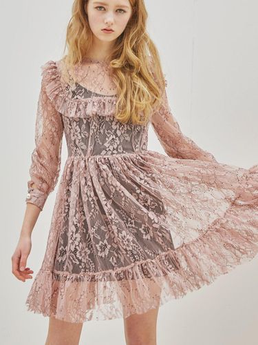 Rectangle Ruffle Lace Dress_Pink - SORRY TOO MUCH LOVE - Modalova