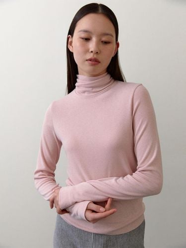 Classic Turtle neck T-shirts (Light pink) - 38comeoncommon - Modalova