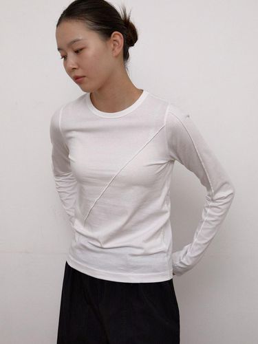 Line Long Sleeve T-Shirts (White) - 38comeoncommon - Modalova