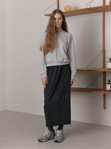 Nylon Banding Skirt (Charcoal) - 38comeoncommon - Modalova