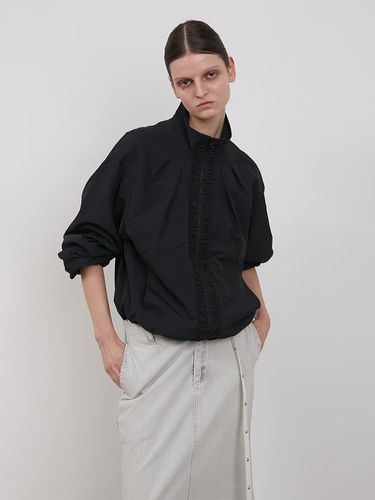 SHIRRING WINDBREAKER [BLACK] - LOW TIDE - Modalova