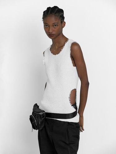 SIDE HOLE SLEEVELESS KNIT [White] - LOW TIDE - Modalova