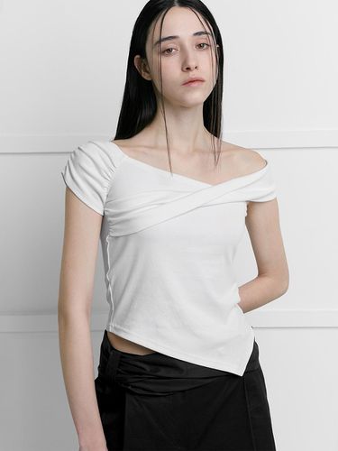 RUCHED OFF SHOLDER TOP [White] - LOW TIDE - Modalova