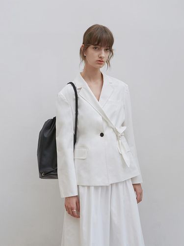 STRAP COTTON BLAZER [White] - LOW TIDE - Modalova