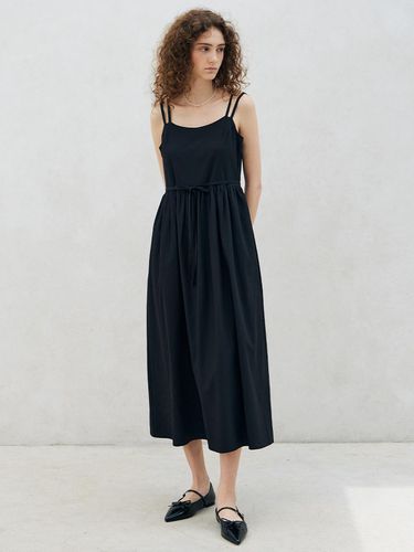 Belted Sleeveless Long Dress BK - ITOV SEOUL - Modalova