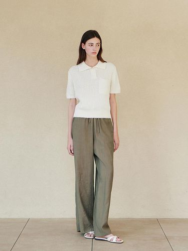 Pleated banding wide pants_KHAKI - STEP AROUND - Modalova