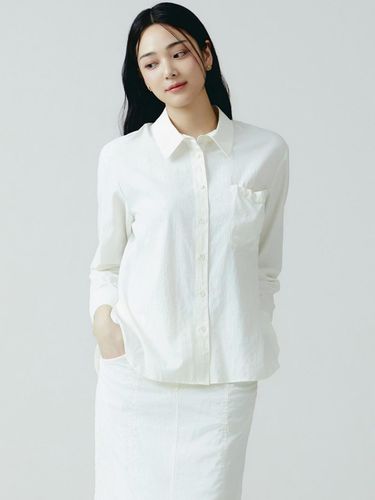 Back Slit Blouse (2 COLOR) - IT MICHAA - Modalova
