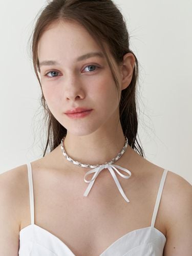 Ribbon point chain choker necklace - KINDABABY - Modalova