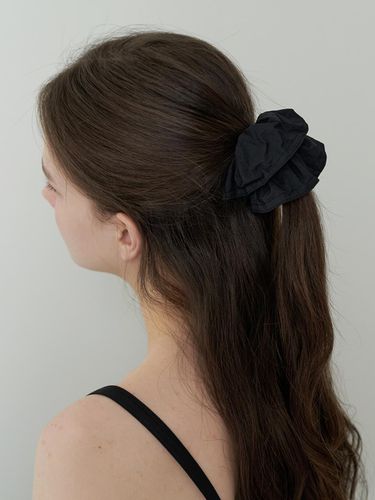 Daily stitch point scrunch - black - KINDABABY - Modalova