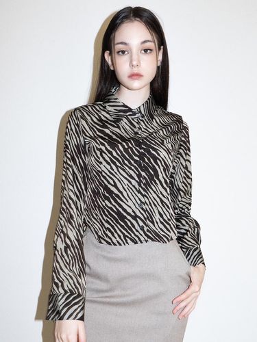 Zebra Silky Shirts (KHAKI) - b able two - Modalova