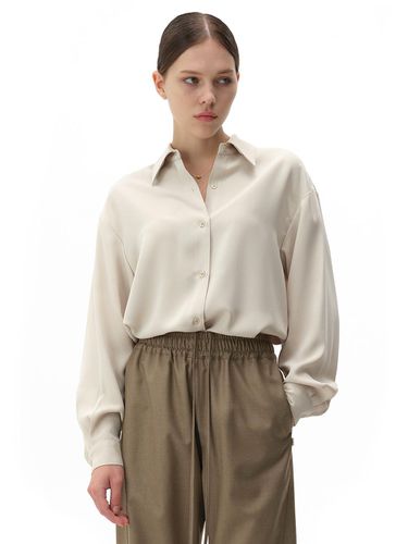 BASIC RUCHED SHIRT (3 COLOR) - STAYPEOPLE - Modalova