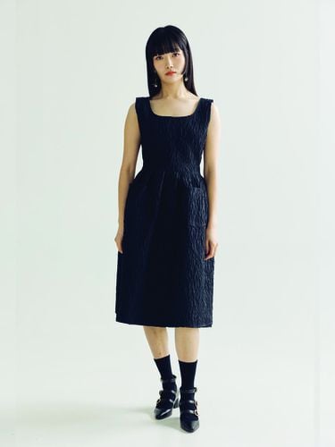 CLOAKE MIDI DRESS _ BLACK - bomnal boutique - Modalova