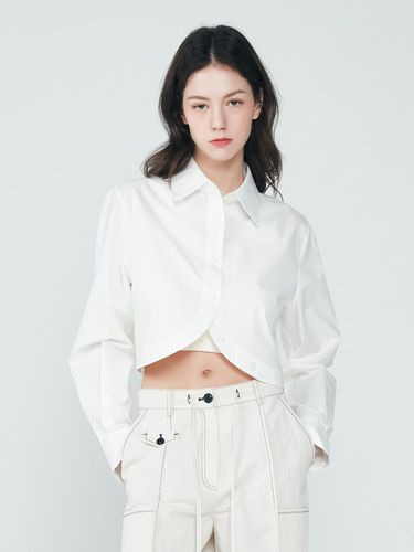 Stripe Round Cropped Shirt (White) - depasion - Modalova