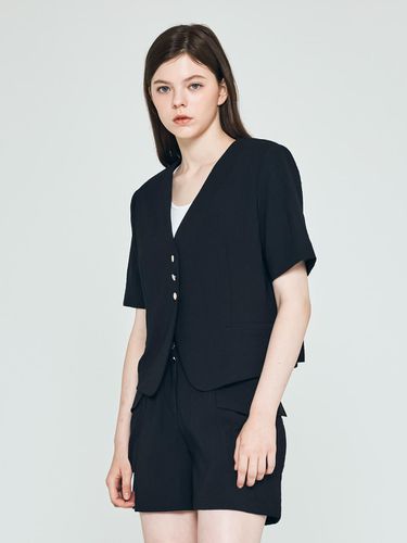 Short-sleeved cropped jacket with no collar (black - depasion - Modalova