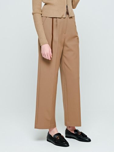 Belted Semi-Wide Slacks (Beige) - depasion - Modalova