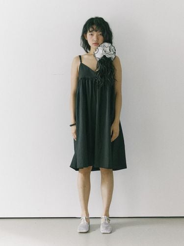 Volume slip dress / Black - HOKUSPOKUS - Modalova