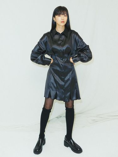 Eco silky leather shirt dress / - HOKUSPOKUS - Modalova