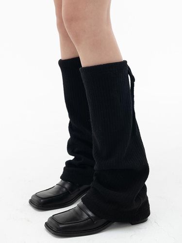 Ribbon boucle leg warmer_Black - HIGHSCHOOLDISCO - Modalova