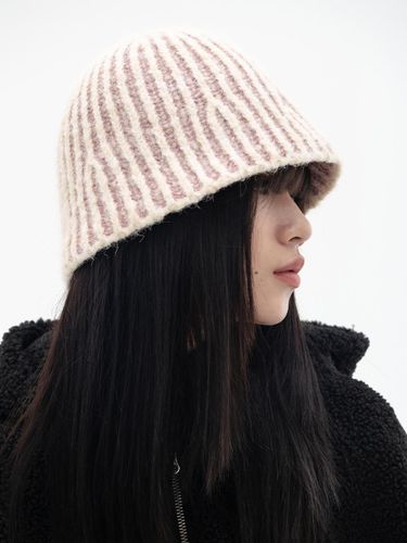 Wool badge knit bucket hat_beige - HIGHSCHOOLDISCO - Modalova