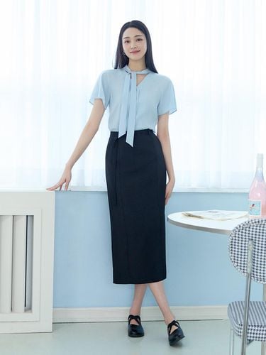 Line Stitch Skirt ITO4ZSK820 (2 COLOR) - itMICHAA - Modalova