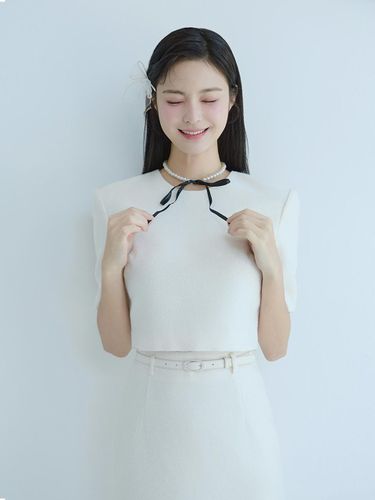 ItMICHAA Pearl Decorated Crop Set-up Blouse - IT MICHAA - Modalova