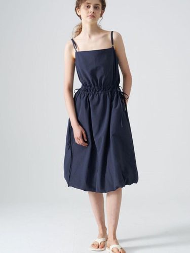 Sleeveless dress_Navy - studio paul&company - Modalova