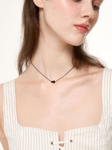 Red and Black Surgical Necklace - L’OMBRILLANT - Modalova