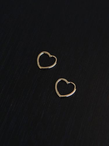 K Gold Single Plain Heart Line Huggie Earrings - modernlike - Modalova