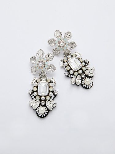 Peony Earrings White - FEVERISH - Modalova