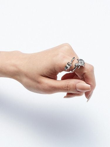 Wild Rose Twisted Ring Silver - FEVERISH - Modalova