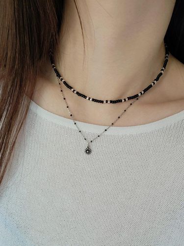 Black Beads Choker Necklace (2 Colors) - L’OMBRILLANT - Modalova